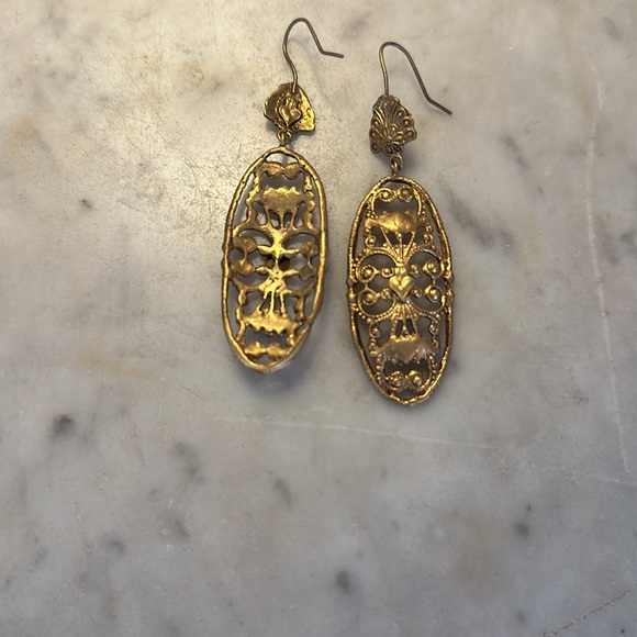 VSA Earrings - Picture 2 of 3